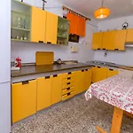 House Iva *