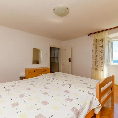 Holiday House Iva *